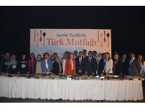 Tuz Dağı'nda "Türk Mutfağı Haftası" etkinliklerinde yöresel ev yemekleri tanıtıldı