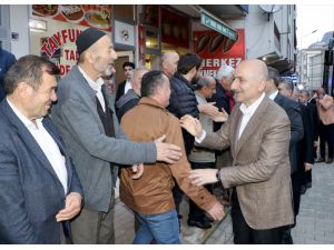 Bakan Karaismailoğlu, AK Parti Tonya İlçe Başkanlığı'nda partililerle bir araya geldi:
