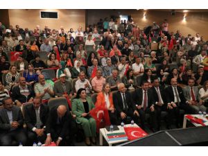 İzmir'de Türkiye'nin 100'üncü, Azerbaycan'ın 105'nci yılı kutlandı