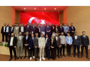 İstanbul'dan seçilen milletvekilleri mazbatalarını almaya devam ediyor