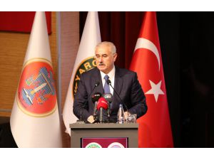 Yargıtay Başkanı Mehmet Akarca Sivas'ta sempozyumda konuştu: