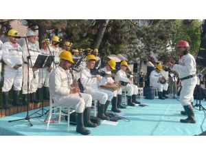 Zonguldak'ta "Madenci Korosu" Türk Mutfağı Haftası'na özel konser verdi