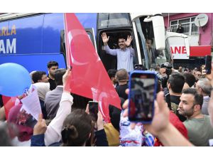 Bakan Kurum, seçim otobüsünden vatandaşlara seslendi:
