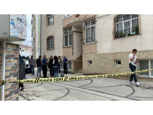 Silivri'de bir kişi annesini, ablasını ve komşusunu öldürdü