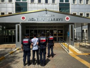 Diyarbakır'da aranan cinayet zanlısı yakalandı