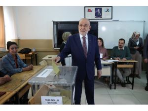 Saadet Partisi Genel Başkanı Karamollaoğlu oyunu kullandı: