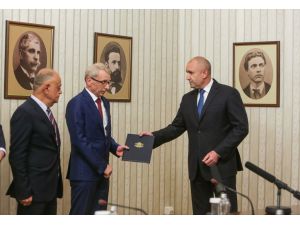 Bulgaristan'da hükümeti kurma görevi PP-DB ittifakına verildi
