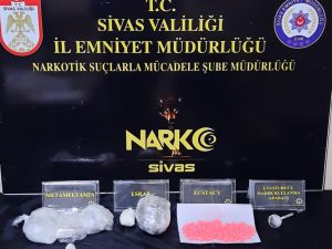 Sivas'ta uyuşturucu operasyonunda yakalanan 2 zanlıdan biri tutuklandı