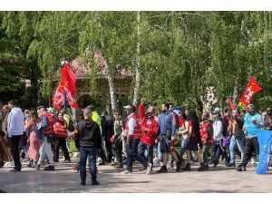 Fransa'da "Disneyland Paris" çalışanları greve gitti