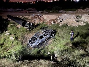 GÜNCELLEME - Gaziantep'te 2 otomobilin çarpıştığı kazada 1 kişi öldü, 9 kişi yaralandı
