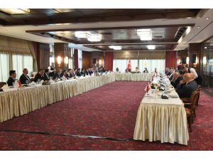 İYİ Parti Genel Başkanı Akşener, partisinin 28. Dönem milletvekilleriyle görüştü