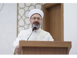 Diyanet İşleri Başkanı Erbaş, Haseki Dini Yüksek İhtisas Merkezi'nin mezuniyet programına katıldı