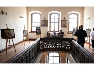 Sivas'ta Aşık Veysel resim sergisi açıldı
