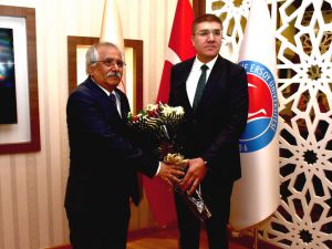 Burdur Mehmet Akif Ersoy Üniversitesi Rektörü Prof. Dr. Dalgar göreve başladı