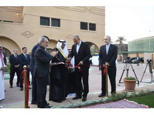 İran'ın Riyad Büyükelçiliği 7 yıl sonra yeniden açıldı