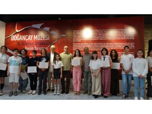 Doğançay Müzesi Resim Yarışması Sergisi Beyoğlu'nda açıldı