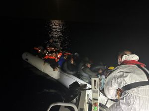 Çanakkale açıklarında 114 düzensiz göçmen yakalandı