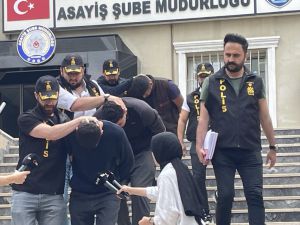 İstanbul'da 4 ayrı marketten hırsızlık yapan 5 şüpheli yakalandı