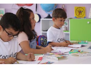 Çocuklar Gülsün Diye Derneği öncülüğünde İslahiye'de yaptırılan anaokulu açıldı