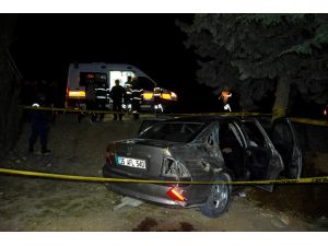 Burdur'da otomobil ağaca çarptı: 1 ölü, 4 yaralı
