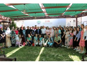 Türkiye'deki öğrenimin ardından Balkanlar'a dönen öğrenciler için Türkçe avantaj sağlıyor