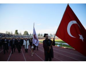 Eskişehir Teknik Üniversitesinden mezun olanlar için tören yapıldı