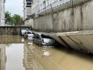 GÜNCELLEME 2 - Samsun'da şiddetli yağış sel ve taşkınlara neden oldu