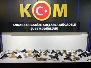 Ankara'da bağlantılı 2 suç örgütüne yönelik operasyonda 31 zanlı yakalandı