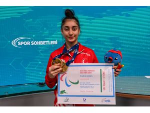 Para masa tenisinde ilk olimpiyat kotasını alan Acer, Cumhurbaşkanı'yla maç yapacak