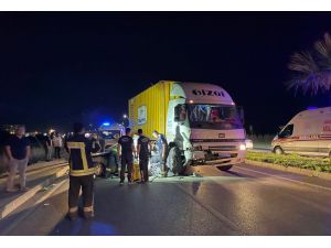 Manisa'da kamyonla çarpışan otomobilin sürücüsü ağır yaralandı
