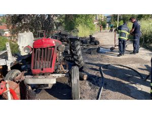 Karabük'te çıkan yangında park halindeki traktör kullanılamaz hale geldi
