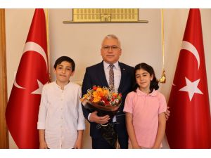 Sivas'ta ilkokul öğrencileri depremzede arkadaşlarına kitap hediye edecek