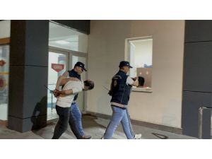 Erzincan'da göçmen kaçakçılığı yaptıkları iddiasıyla yakalanan 2 zanlı tutuklandı