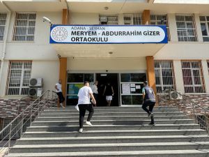 Depremden etkilenen Adana, Hatay ve Osmaniye'de YKS ikinci oturumu başladı
