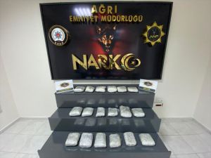 Ağrı'da 6 kilo 210 gram uyuşturucu bulunan tırın sürücüsü tutuklandı