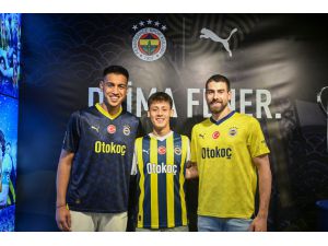 Fenerbahçe Futbol Takımı'nın 2023-2024 sezonda giyeceği formalar tanıtıldı