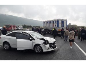 Karabük'te zincirleme trafik kazasında 4'ü çocuk 10 kişi yaralandı