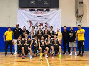 Özel Arı Yıldız Erkek Basketbol Takımı, okul sporlarında Türkiye şampiyonu oldu