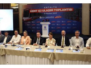 Antalya Büyükşehir Belediye Başkanı Böcek, kentin ulaşım planını tanıttı: