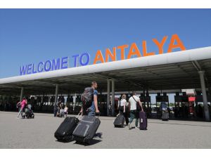 Antalya, geçen yıla göre artan turist sayısıyla 16 milyon hedefine ilerliyor