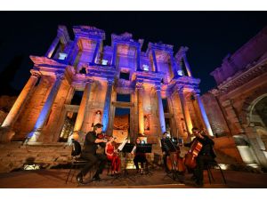 Wiener Kammersymphonie, Efes Antik Kenti'nde sahne aldı