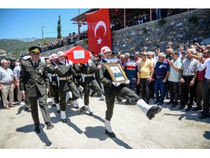 Şehit Piyade Uzman Çavuş Alpay Aras Antalya'da toprağa verildi