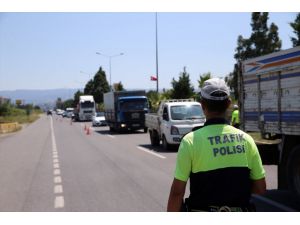 Kurban Bayramı öncesi turizm kentlerinin geçiş güzergahı Aydın'da trafik denetimi artırıldı