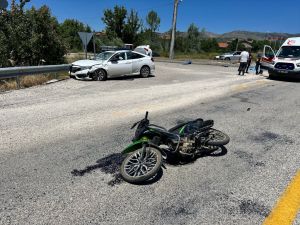 Isparta'da otomobille çarpışan motosikletin sürücüsü öldü
