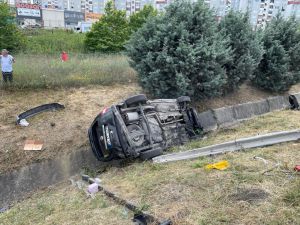 İstanbul TEM Otoyolu'ndaki trafik kazasında 6 kişi yaralandı