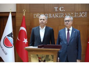 İçişleri Bakanı Ali Yerlikaya, Diyarbakır Valiliğini ziyaret etti
