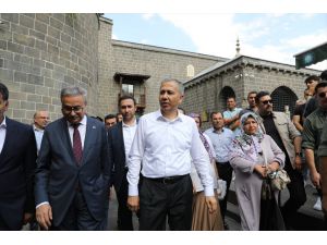 İçişleri Bakanı Yerlikaya, Diyarbakır'da ziyaretlerde bulundu