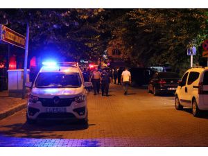 İzmir'de 1 kişi silahla ağır yaralandı