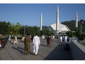 Pakistan'da Kurban Bayramı namazı kılındı