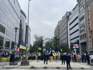 Brüksel'de AB Liderler Zirvesi sırasında Rusya karşıtı protesto